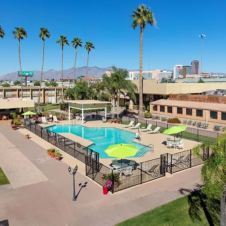 Hotel Ramada By Wyndham Tucson