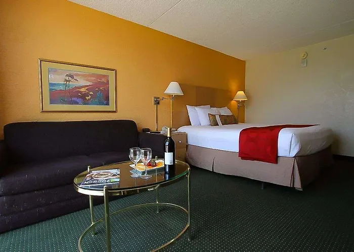 Hotel Ramada By Wyndham 3*