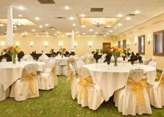 Hotel Ramada By Wyndham Tucson