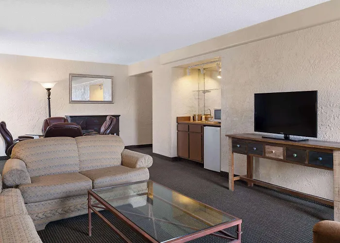 Ramada By Wyndham 3* Tucson