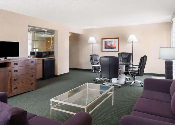 Ramada By Wyndham 3* Tucson