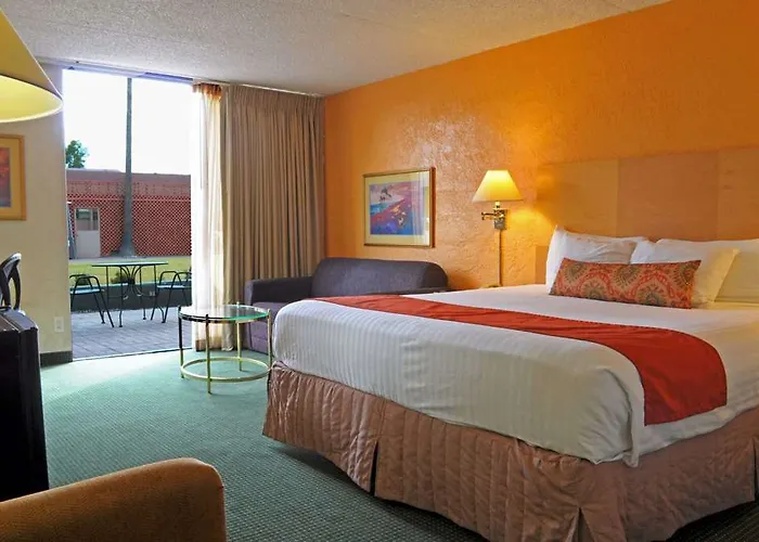 Ramada By Wyndham 3*